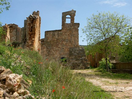 Eglise du village abandonné de Finestres