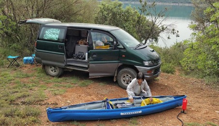 Finestres, montage des kayaks pliables