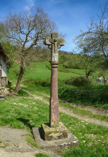 Croix d'Azkonbegi (Ascombegui) du XIIIe siècle