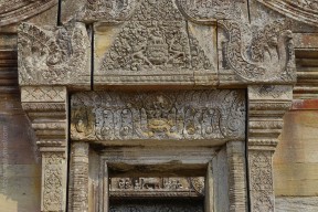 Détail de fronton du temple de Preah Vihear (XIe)